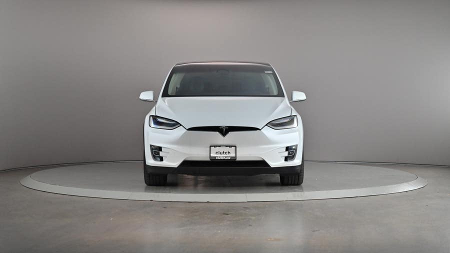 Vehicle photo 3