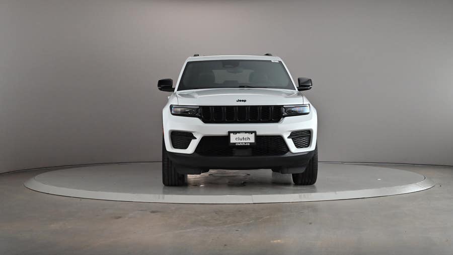 Vehicle photo 3