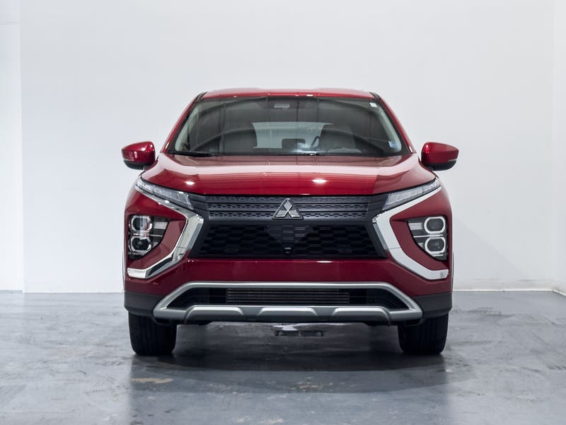 Vehicle photo 2