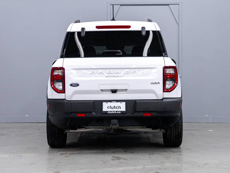 Vehicle photo 4