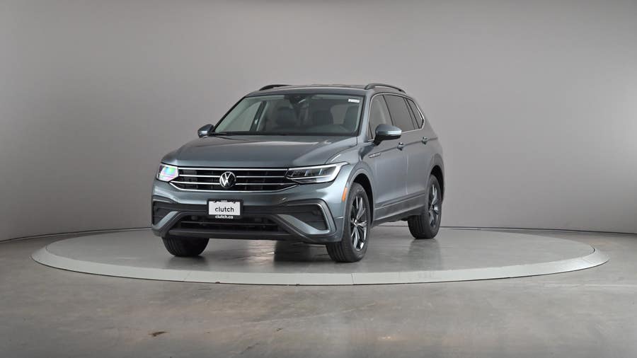 Vehicle photo 2