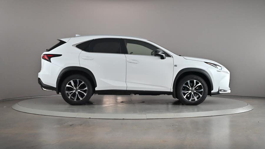 Vehicle photo 4