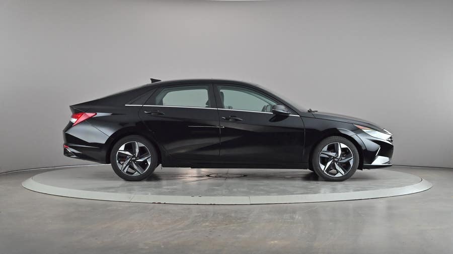 Vehicle photo 4