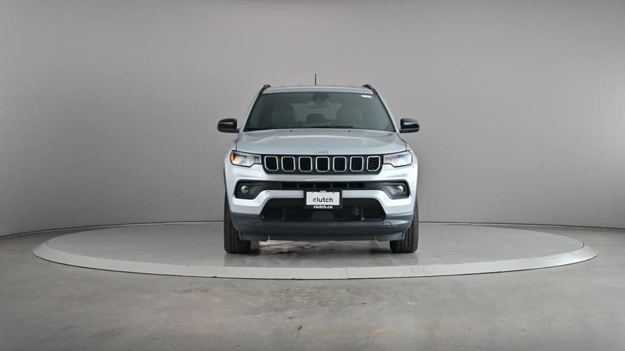 Vehicle photo 3