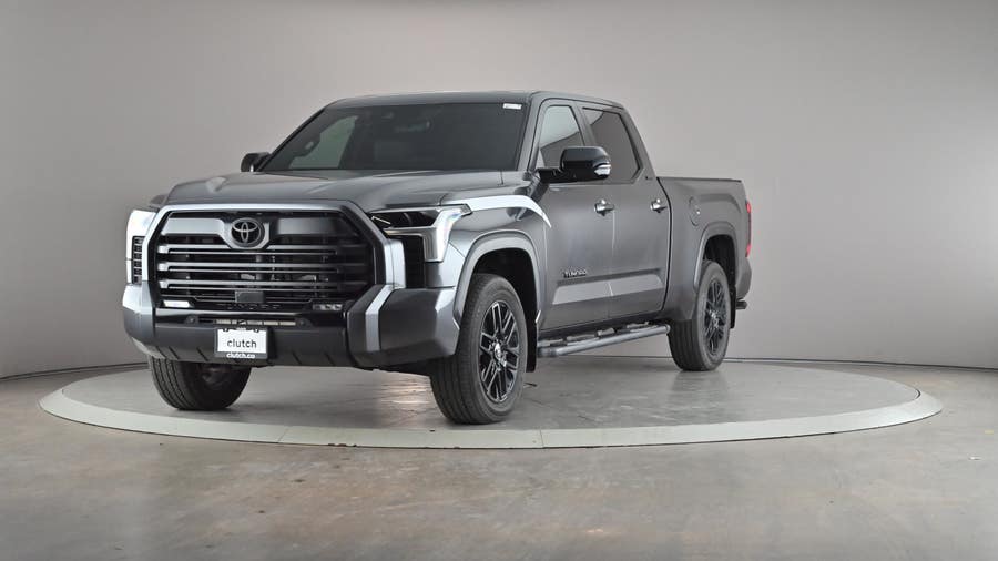 Vehicle photo 2