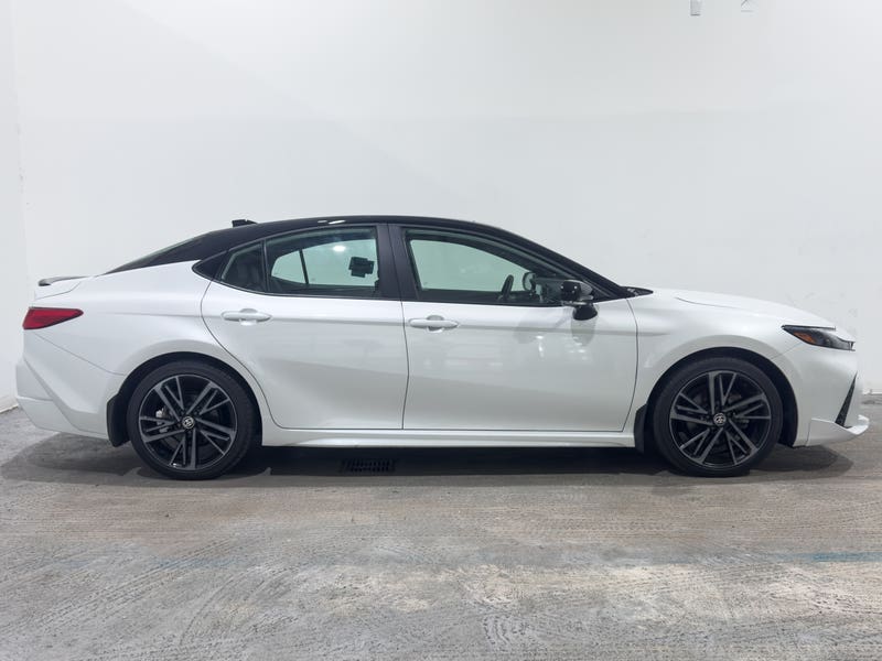 Vehicle photo 3