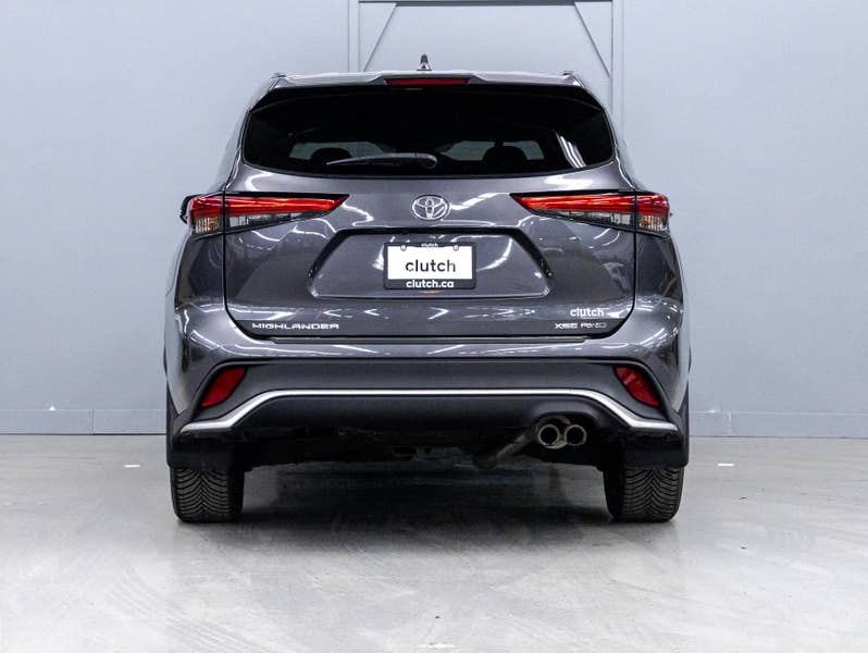 Vehicle photo 4