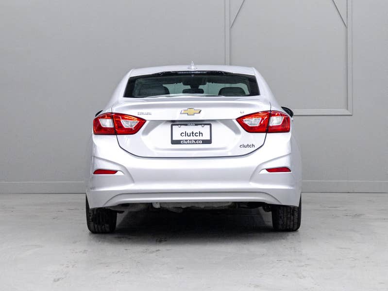 Vehicle photo 4