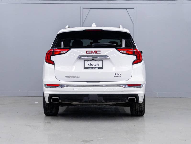 Vehicle photo 4