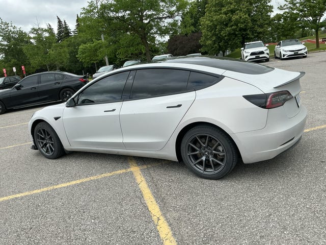 Tesla Model 3 RWD