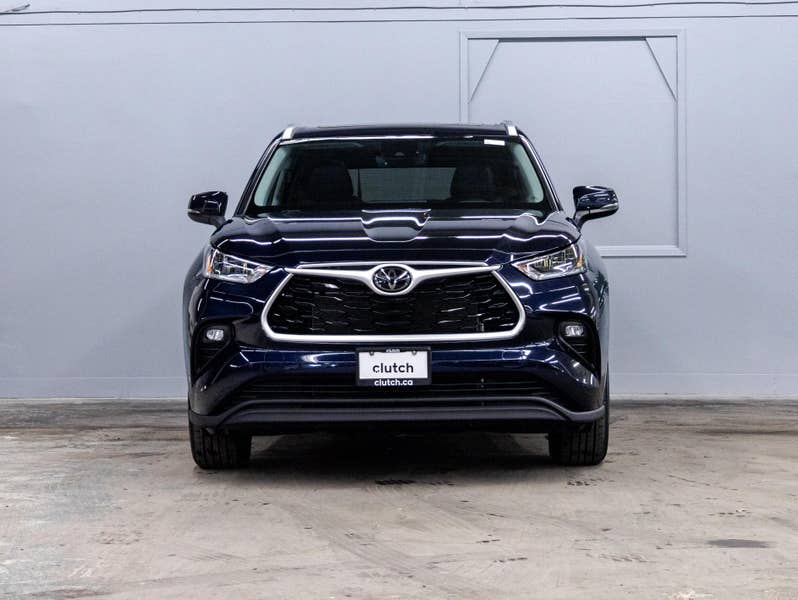 Vehicle photo 2