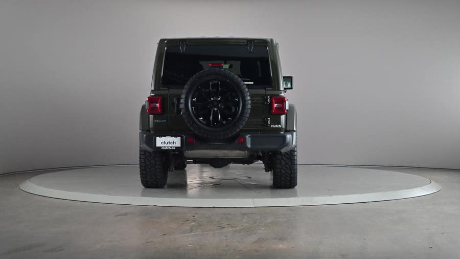 Vehicle photo 4