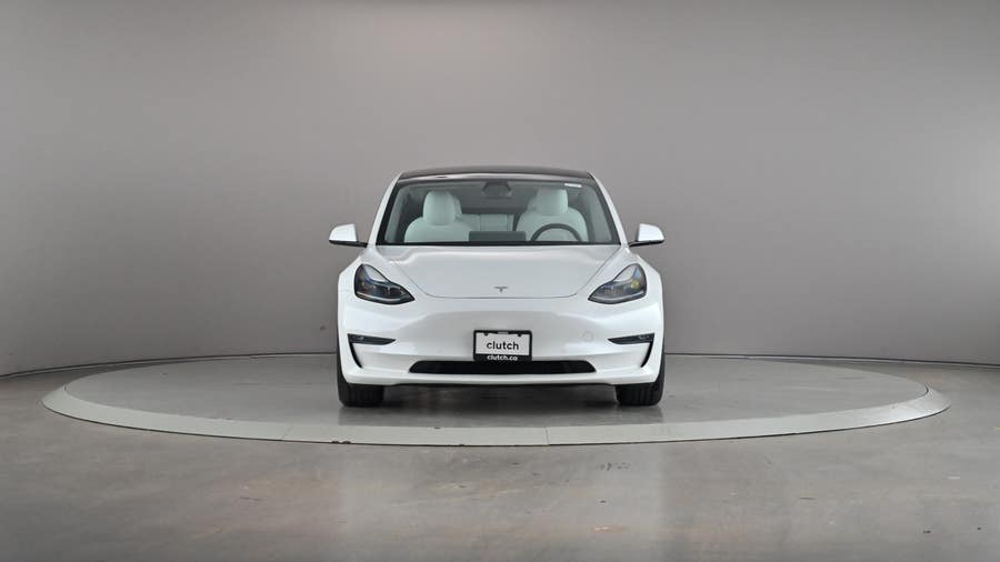 Vehicle photo 3