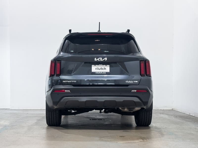 Vehicle photo 4