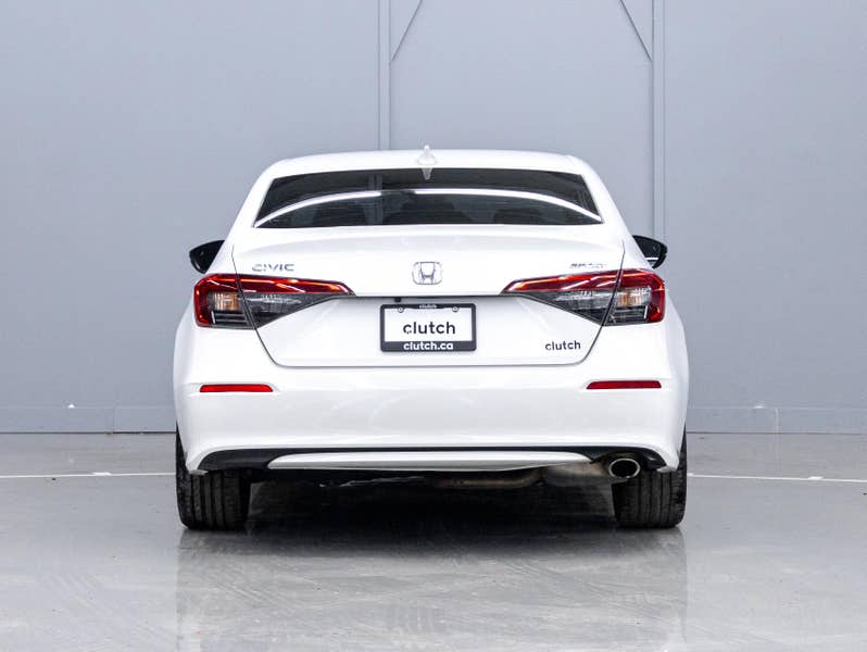 Vehicle photo 4