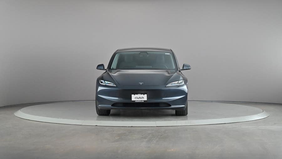 Vehicle photo 3
