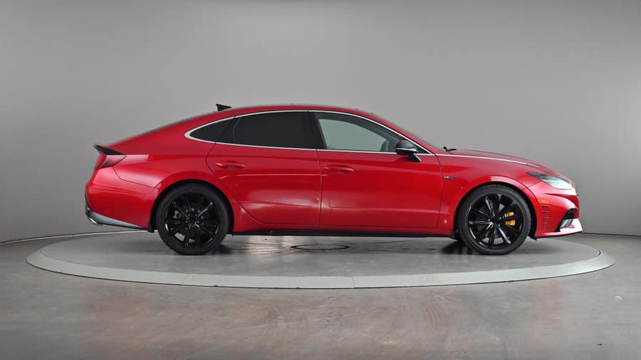 Vehicle photo 4