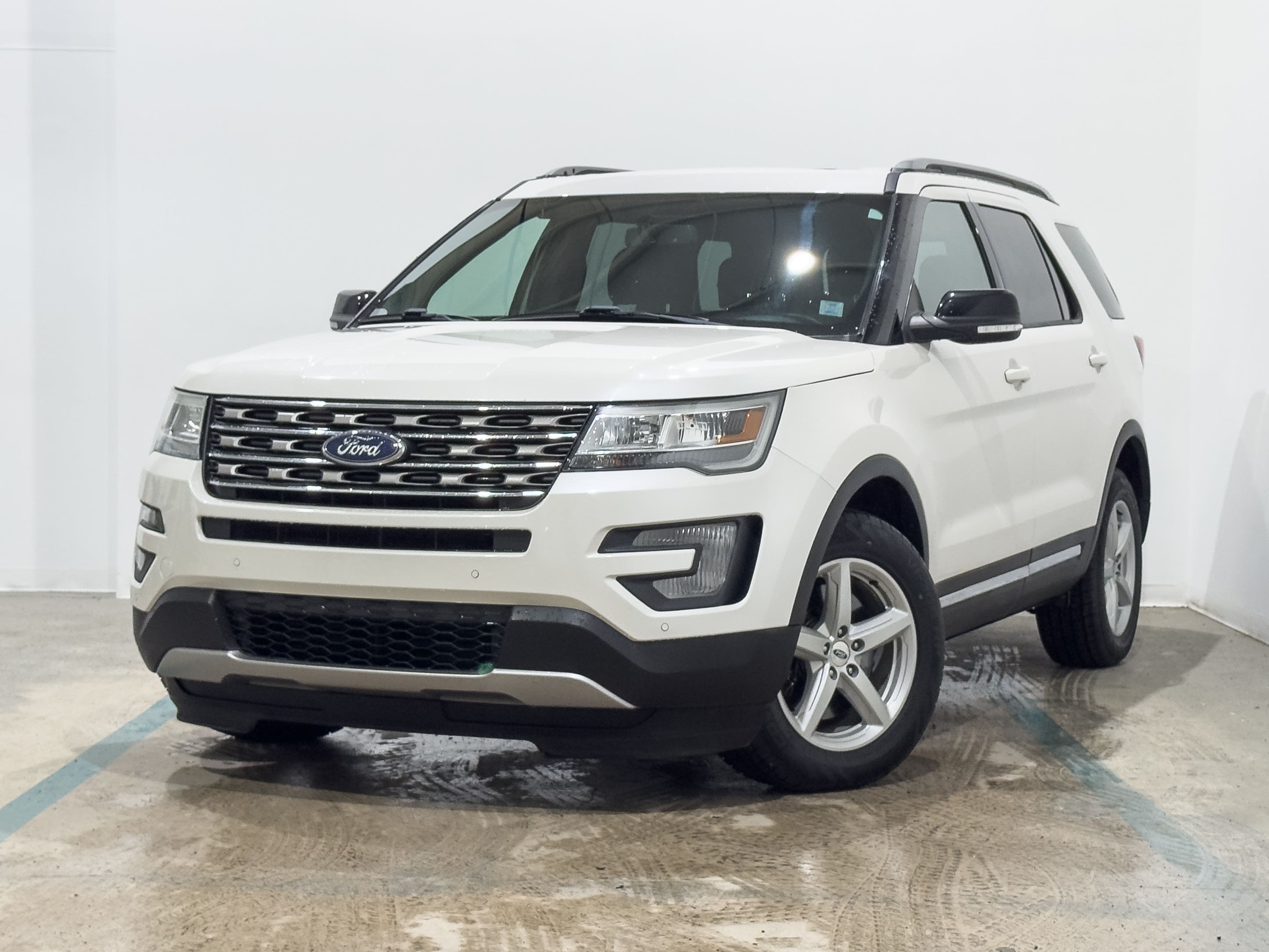 Ford Explorer XLT AWD 2017