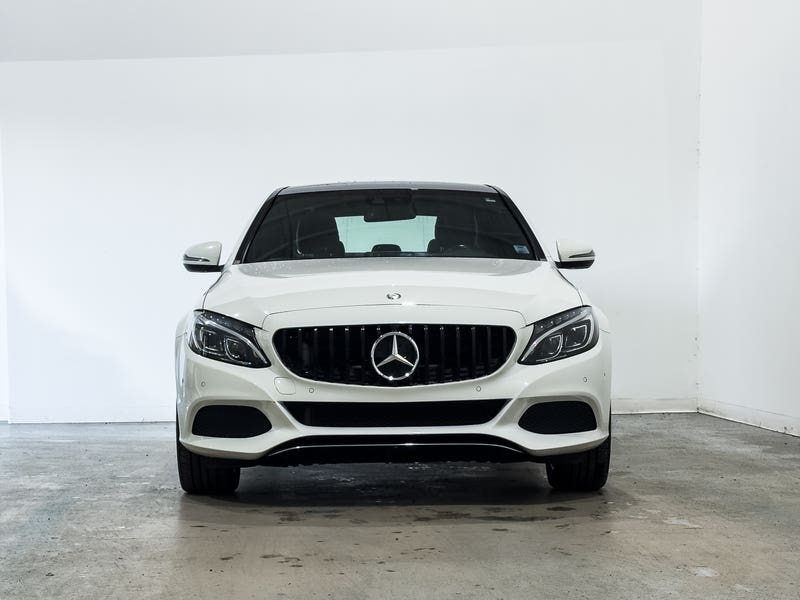 Vehicle photo 2