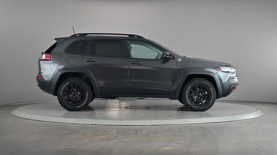 Vehicle photo 3