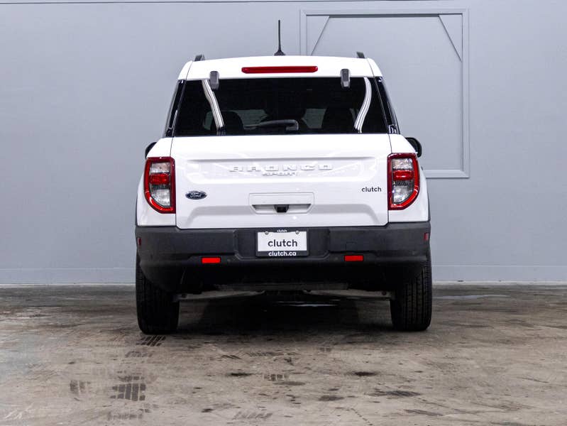 Vehicle photo 4