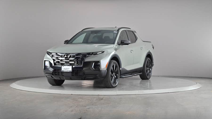 Vehicle photo 2