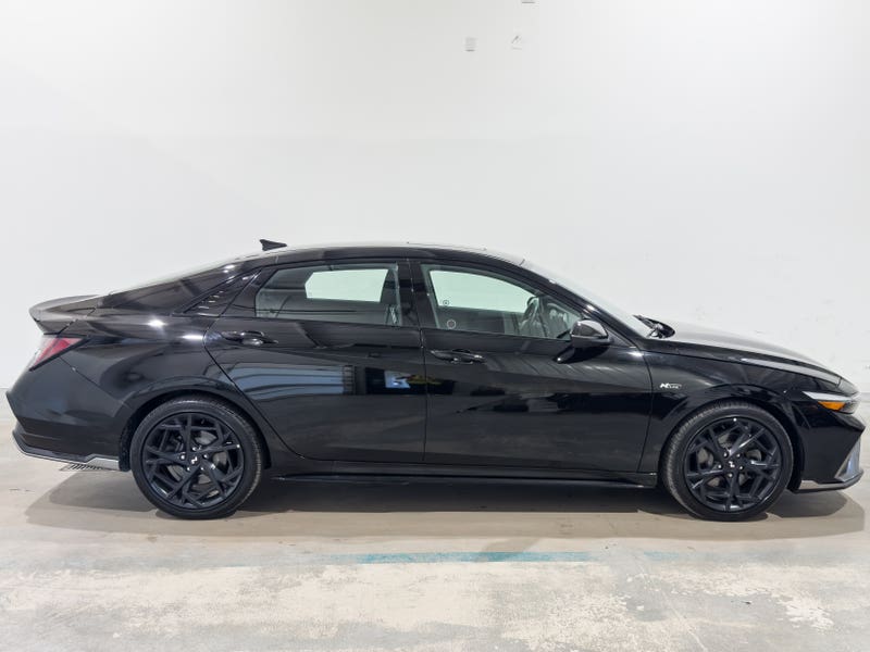Vehicle photo 3