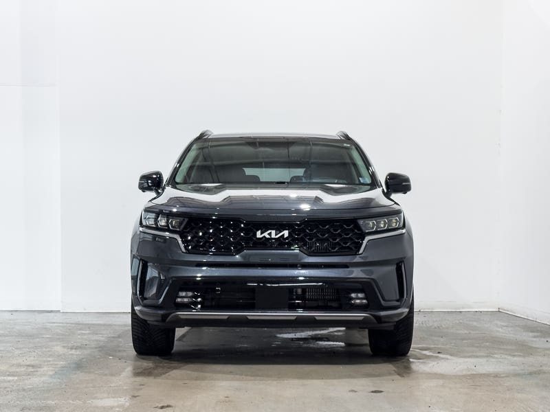 Vehicle photo 2