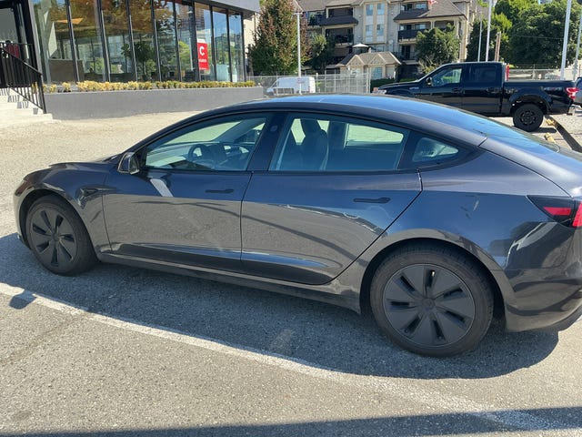 Tesla Model 3 RWD