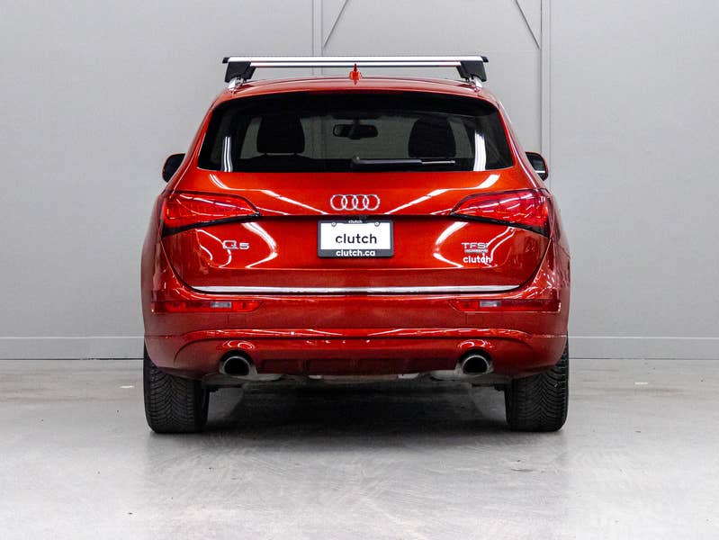 Vehicle photo 4