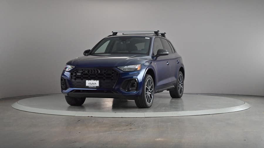 Vehicle photo 2