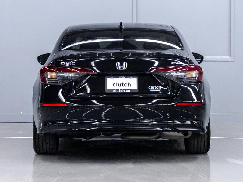 Vehicle photo 4