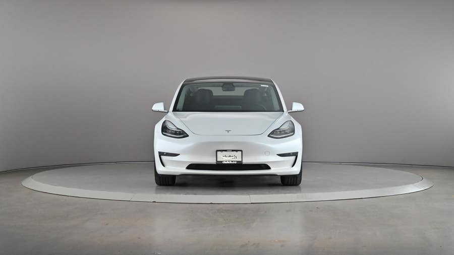 Vehicle photo 3