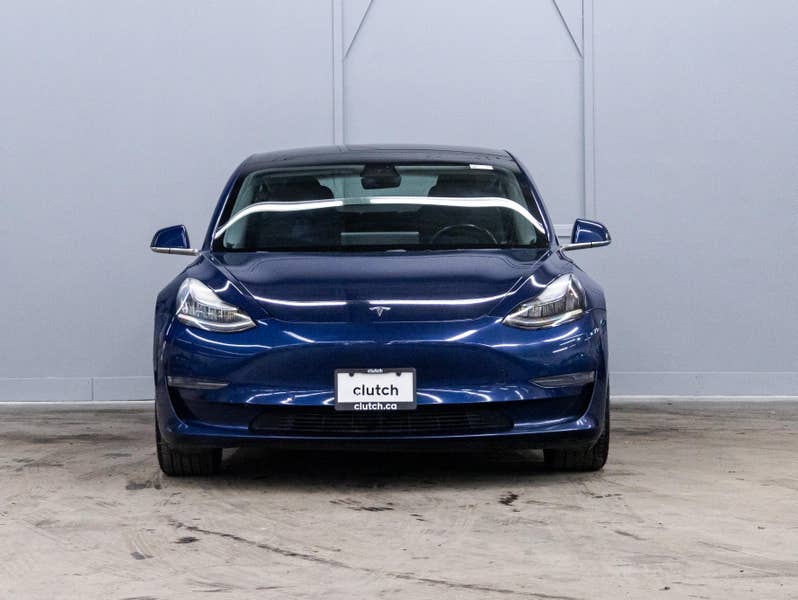 Vehicle photo 2