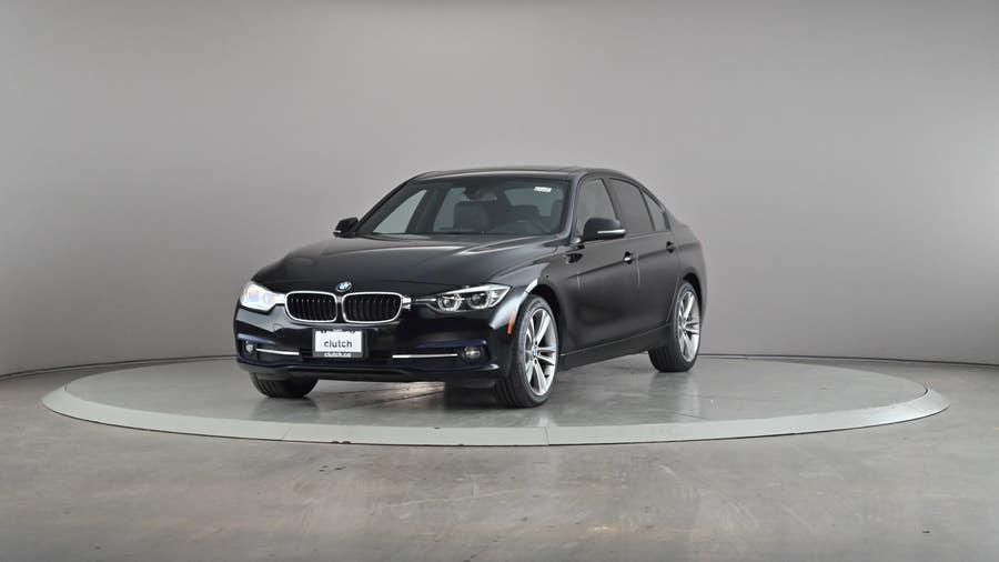 Vehicle photo 2