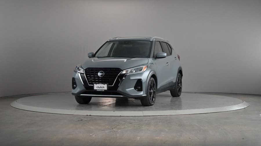 Vehicle photo 2