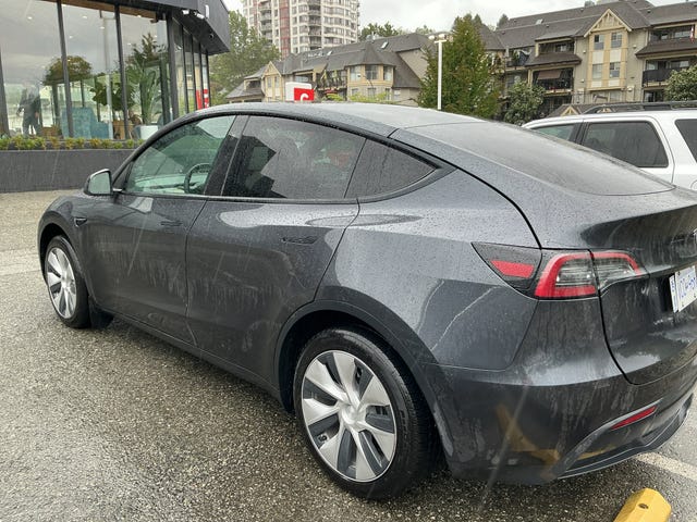 Tesla Model Y RWD