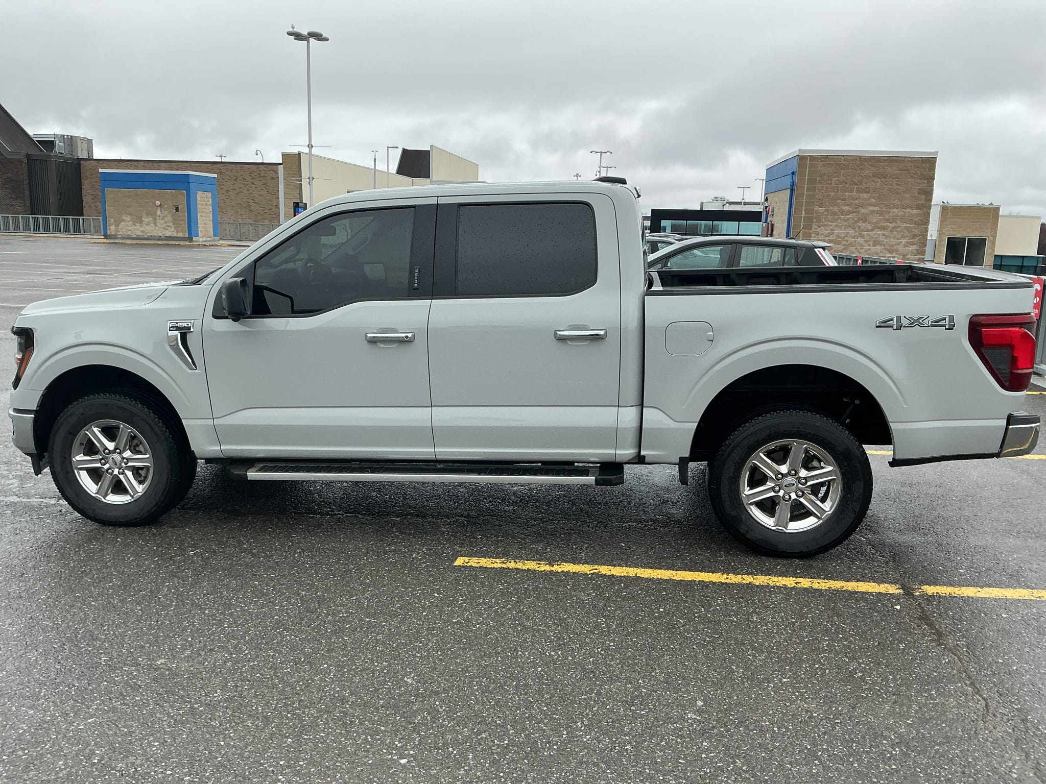 2024 Ford F-150 XLT SuperCrew 4WD