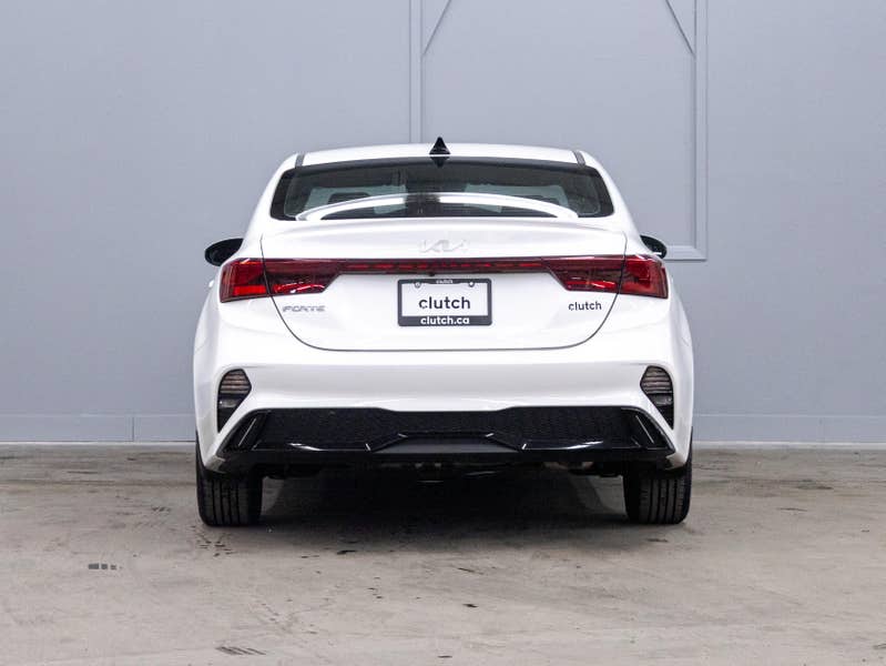 Vehicle photo 4