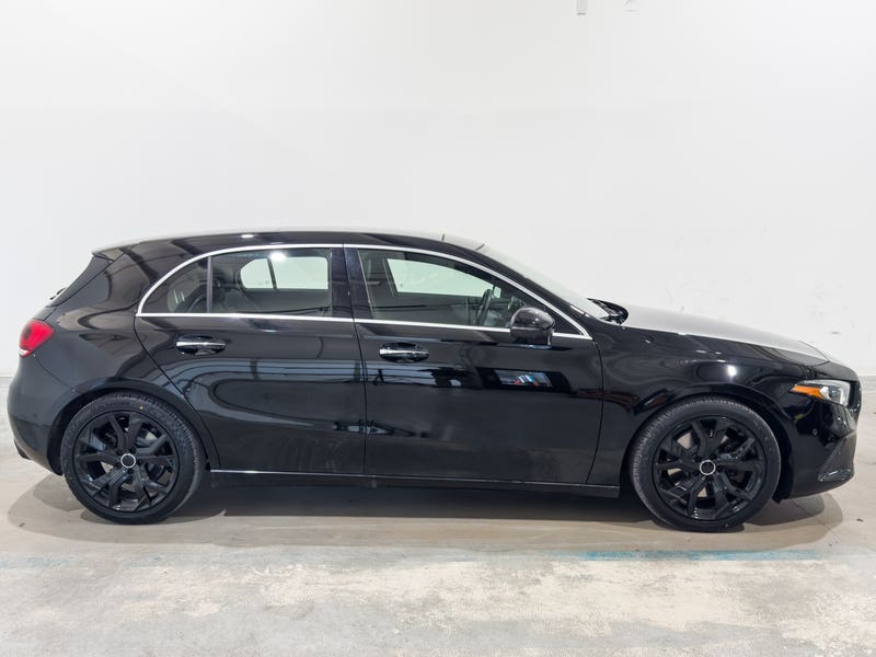 Vehicle photo 3