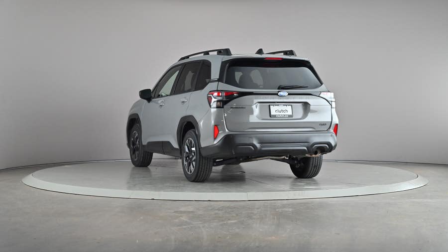 Vehicle photo 4
