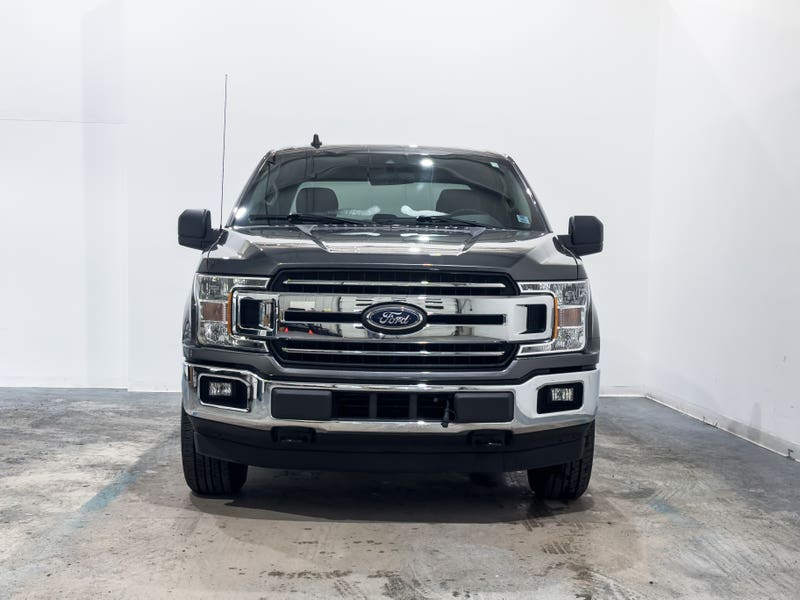 Vehicle photo 2