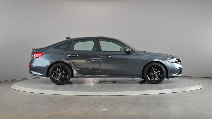 Vehicle photo 4