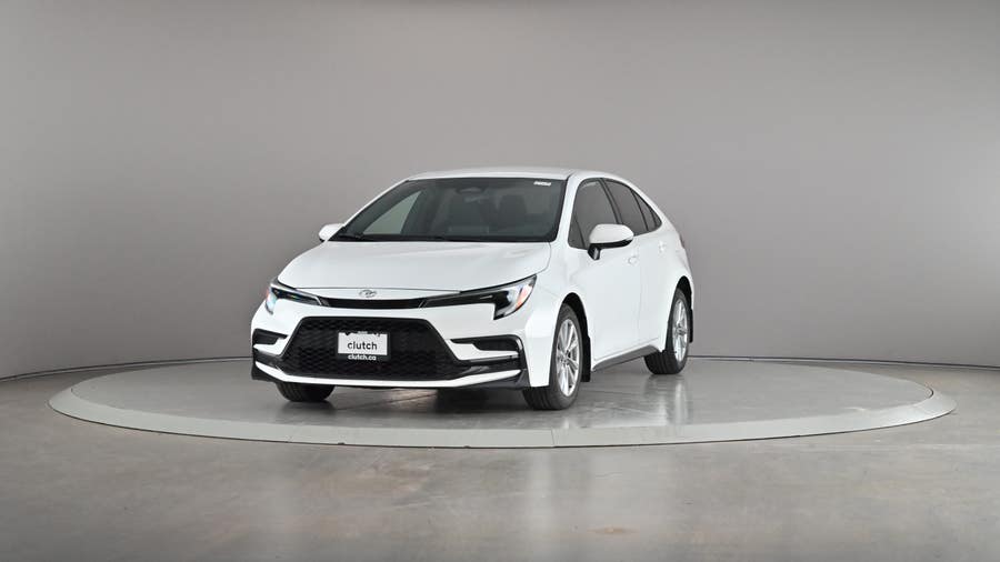 Vehicle photo 2