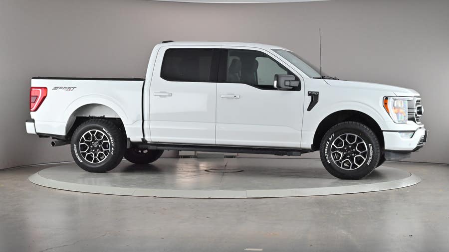 Vehicle photo 4