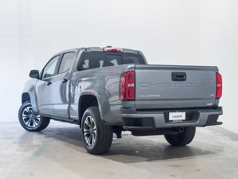 Vehicle photo 3