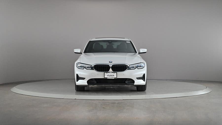 Vehicle photo 3