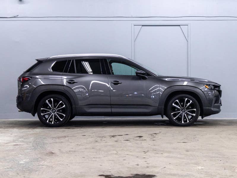 Vehicle photo 2