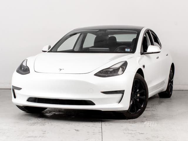 Tesla Model 3 RWD