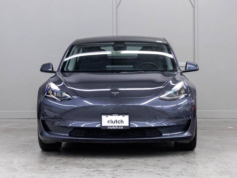 Vehicle photo 4